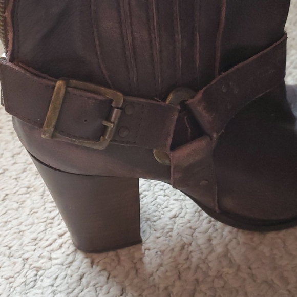 RIVER ISLAND - Distressed look boots - Picture 5 of 5